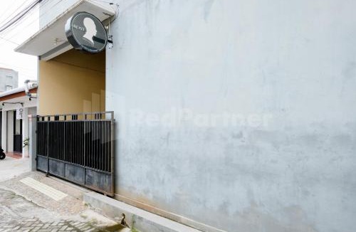 Condongcatur Hotel | Mas Klimis Guesthouse Pakuwon Mall Mitra RedDoorz