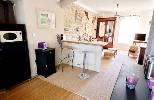 Lagnes Bed & Breakfast | Mas La Pomarède