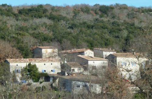 Brujas Bed & Breakfast | Mas les Dolmens Chambres et table d'hôtes