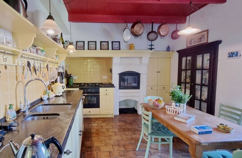 Laudun Villa | Mas Malbos with private pool, great views, near Uzès, Gard