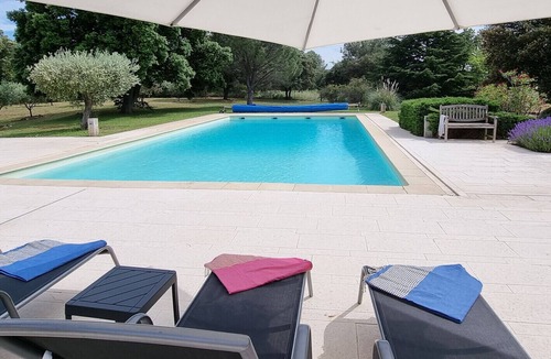 Laudun Villa | Mas Malbos with private pool, great views, near Uzès, Gard
