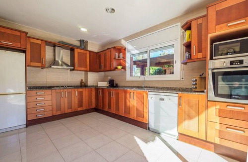 Olivella Ski Chalet | Mas Mestre - elegant and spacious villa near Sitges for up to 8 guests