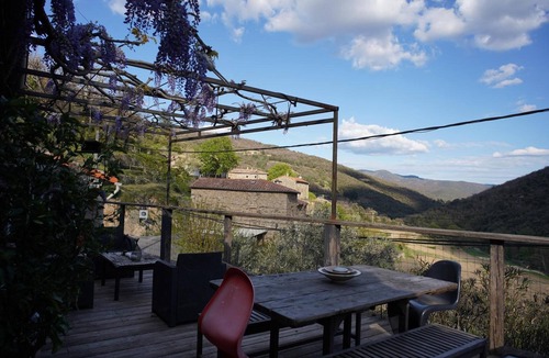 Valleraugue Apartment | Mas Montet Chez Raphael with Shared Pool, Wi-Fi and Air Conditioning