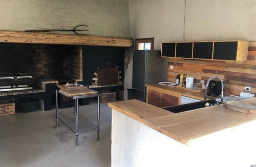Entraigues-sur-la-Sorgue Cottage | Mas Provençal with swimming pool 15' from Avignon