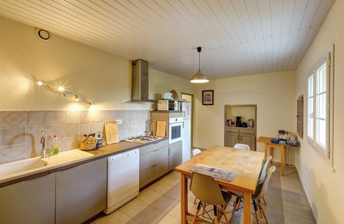 Tresques Apartment | Mas Provence (Uzès) - Luxury Apartment - swimming pool 12-6 m - 9 acres garden