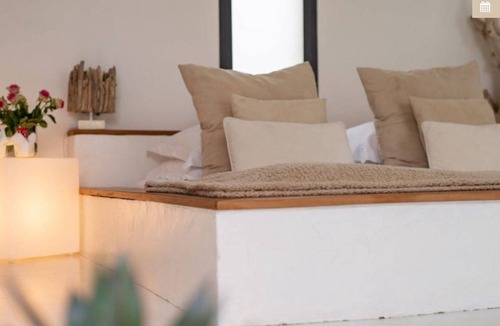 Saint-Laurent-d'Aigouze Bed & Breakfast | Mas Sainte Marie - Private Hot Tub Suites