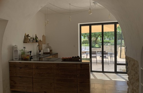 Eygalieres Villa | Mas totally renovated 5 bedrooms with swimming pool in the heart of the Alpilles 800m village