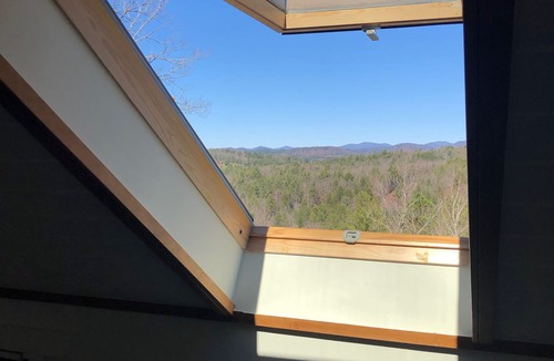 Lakemont House | Mashburn Mountain Lodge - SPA · River & Blue Ridge Views · Near Lake Rabun-EV