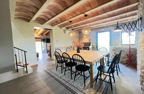 Sant Gregori House | Masia Can Pares with pool & stunning surroundings