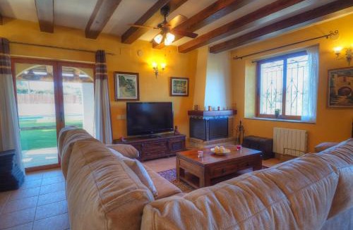 Sant Pere de Ribes Villa | Masia Can Roig