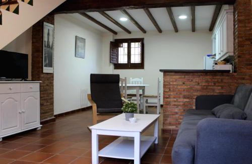 Altura Apartment | Masia de San Juan - castillo con piscina en plena Sierra Calderona