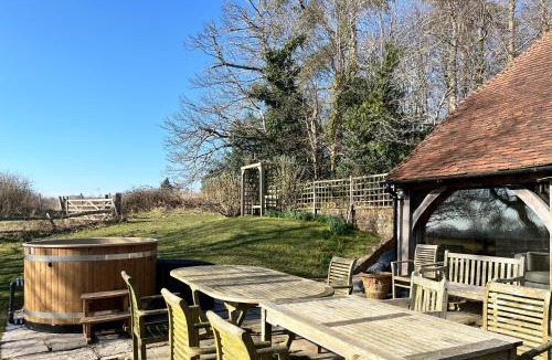 Sheffield Green House | Masketts Barn by Bloom Stays