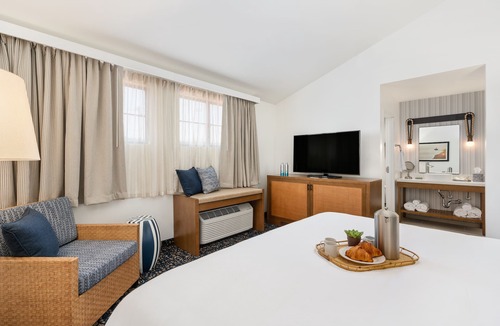 West Beach Hotel | Mason Beach Inn