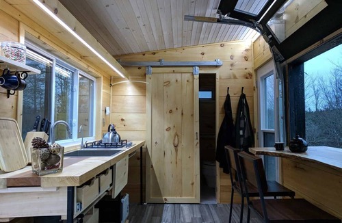 Central Frontenac Cabin | Mason Cabin | Wilderness Cabin on Secluded Lake