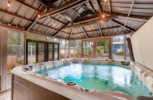 Grapeview House | Mason Magic Hideaway