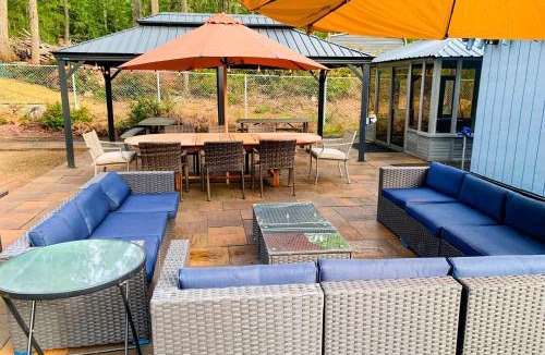 Grapeview House | Mason Magic Hideaway