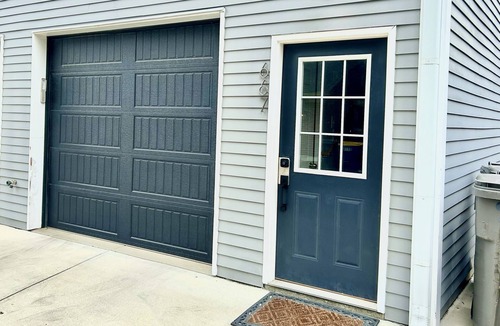 Chatham-Arch Apartment | Mass Ave & Bottleworks + Garage parking