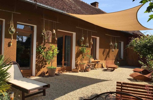 Saint-Georges-sur-la-Pree House | Massages du Monde