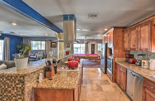 Glen Heather Estates House | Massive 3 bedroom close to the strip!