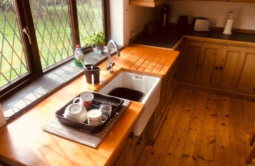 Yaxley House | Massive 4 bed with countryside views in Peterborough