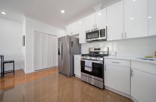 McGinley Square Apartment | Massive 4-bedroom, 3-bathroom duplex apt with garage parking in Jersey City