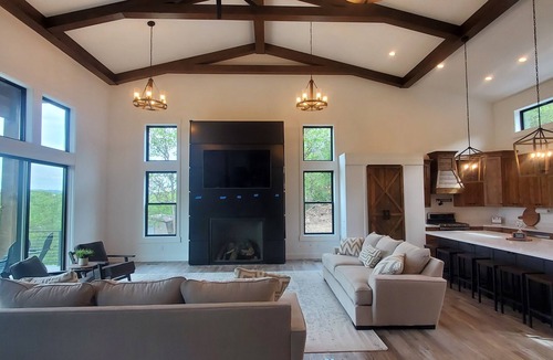 Eden Cabin | Massive 5BR Mountain Retreat, Sleeps 16+, Hot Tub, Near Powder Mtn & Snowbasin