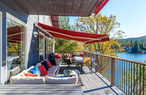 Groveland House | Massive 8 bedroom on the lake!