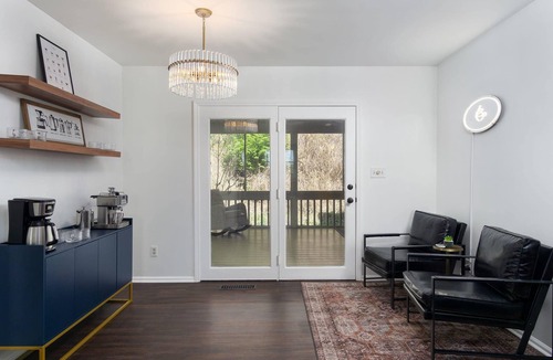 Weaverville House | Massive Asheville Compound~A Memorable Experience