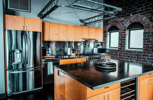 Belltown Condo | Massive Downtown Seattle Loft - Free Parking Included!