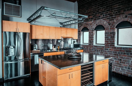 Belltown Condo | Massive Downtown Seattle Loft - Free Parking Included!