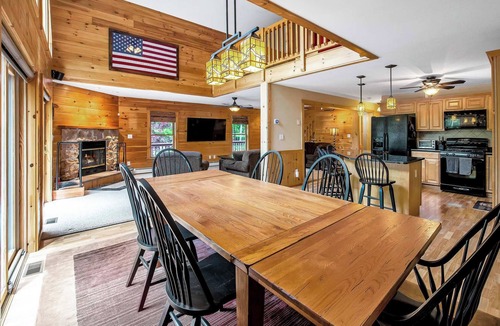 Lakeville Cabin | Massive Log Cabin, 8 acres, Hot Tub, Sauna Firepit