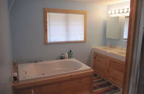 Kunkletown Cabin | Massive Log Home near Blue Mountain