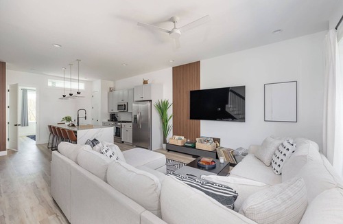Katie Hill Neighborhood House | Massive Luxury Home w/Rooftop, Hot-tub, Game room, Mini Golf, Views, and more