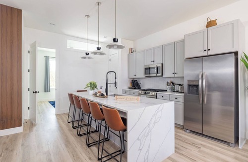 Katie Hill Neighborhood House | Massive Luxury Home w/Rooftop, Hot-tub, Game room, Mini Golf, Views, and more