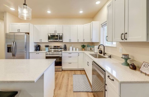 Florence House | Massive new build 3 bedroom!