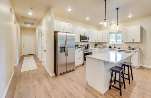 Florence House | Massive new build 3 bedroom!