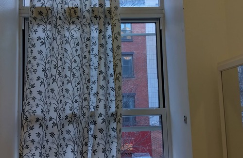 Gayborhood Apartment | Master 1 bedroom - 2 beds queennlocated at center city