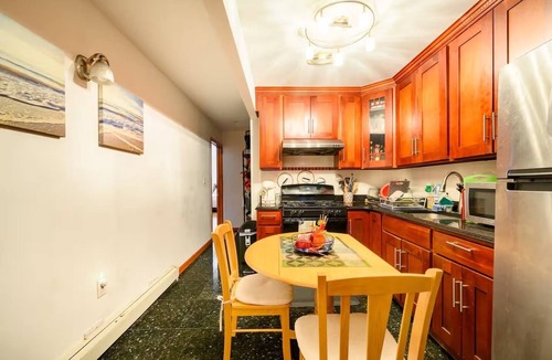 Queens Apartment | MASTER Bedroom apartment + Private Bathroom