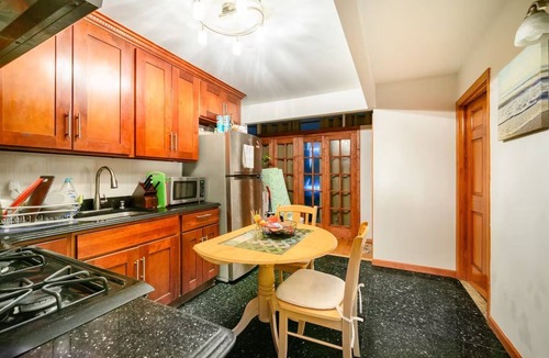 Queens Apartment | MASTER Bedroom apartment + Private Bathroom