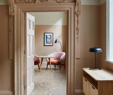 Dowgate Apartment | master Cannon