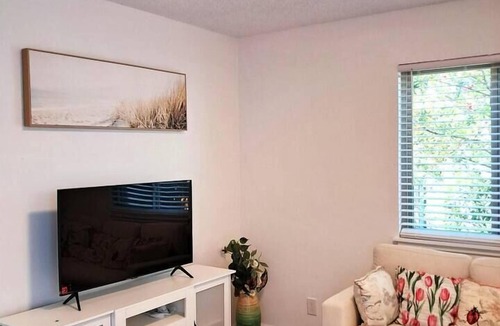 Pleasant Hill House | Master guest suite in Pleasant Hill