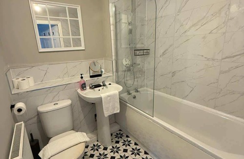 Thornaby On Tees House | Master Lodge - TSAC S