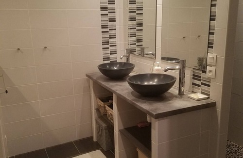 Lherm Bed & Breakfast | Master Suite of 30 m² for rent