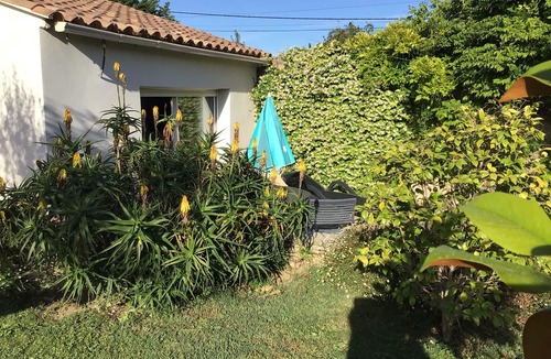 Fons Villa | Master suite with pool