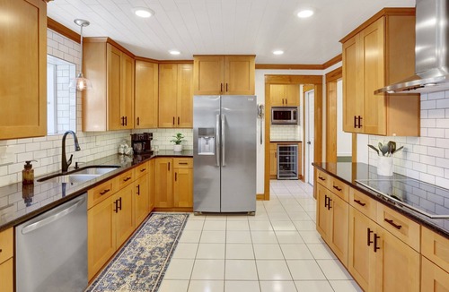 Evans House | MASTERS🏌️‍♂️Hot Tub⛳️GameRoom🏌️‍♂️Backyard