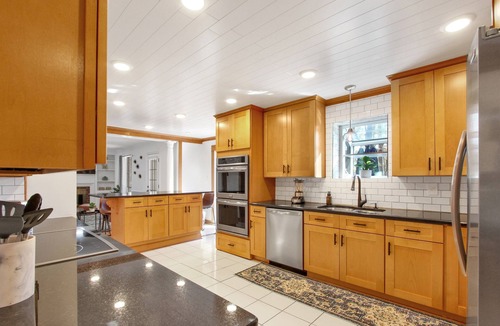 Evans House | MASTERS🏌️‍♂️Hot Tub⛳️GameRoom🏌️‍♂️Backyard