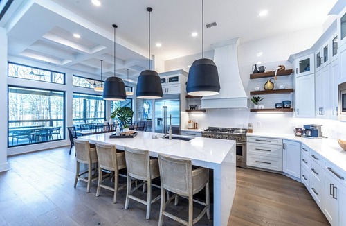 Eatonton Cabin | Masters Week Luxury 5BR Lakefront home w/Top Amenities! Sleeps 14