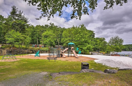 Lackawaxen House | Masthope Mountain Resort Home w/Deck, Pool Access!