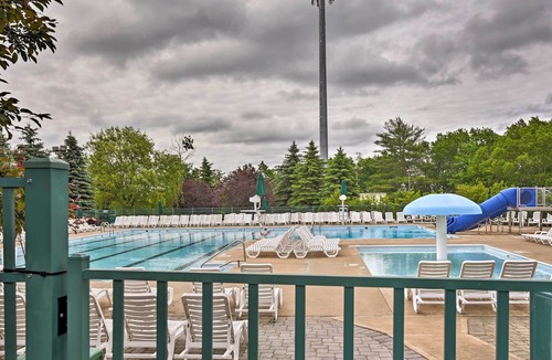 Lackawaxen House | Masthope Mountain Resort Home w/Deck, Pool Access!