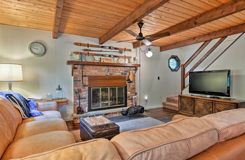 Lackawaxen House | Masthope Mountain Resort Home w/Deck, Pool Access!